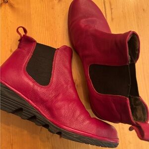 Fly London Women's Red Leather Chelsea Boots